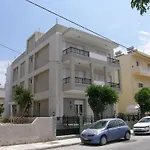 Kostas 2 公寓 *